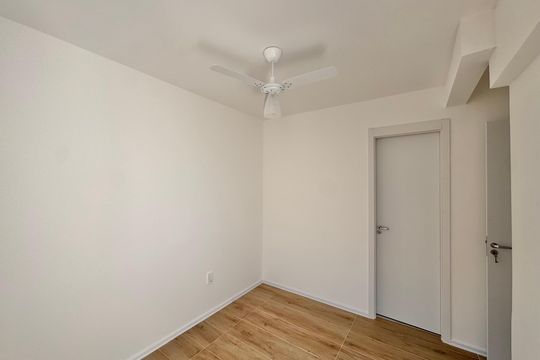 Suíte de apartamento à venda com 2 quartos, 50m² em Recreio dos Bandeirantes, Rio de Janeiro