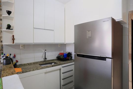 Cozinha de casa à venda com 2 quartos, 180m² em Boa Vista, Belo Horizonte