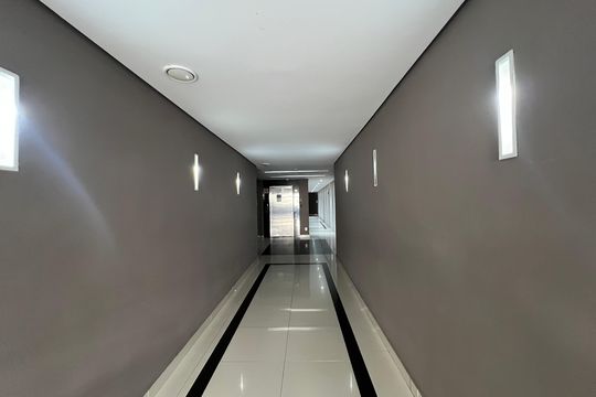 Hall de entrada de apartamento para alugar com 2 quartos, 58m² em Ouro Preto, Belo Horizonte