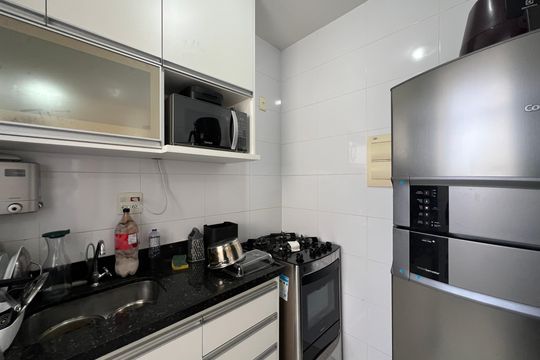 Cozinha de apartamento para alugar com 2 quartos, 58m² em Ouro Preto, Belo Horizonte