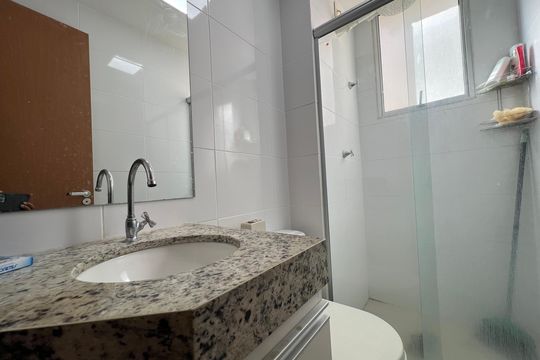 Banheiro Social de apartamento para alugar com 2 quartos, 58m² em Ouro Preto, Belo Horizonte