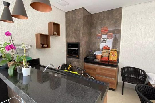 Área comum de casa para alugar com 3 quartos, 180m² em Santa Rosa, Uberlândia