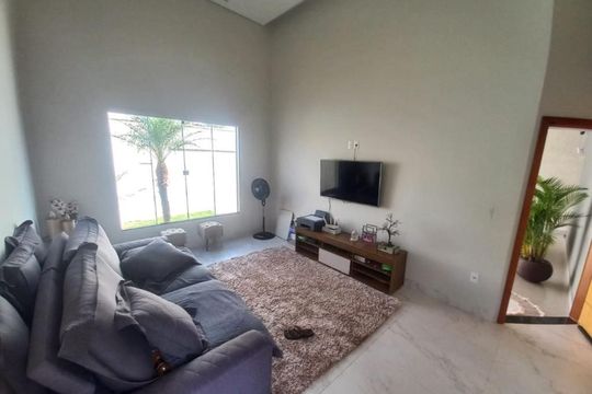 Casa para alugar com 3 quartos, 180m² em Santa Rosa, Uberlândia
