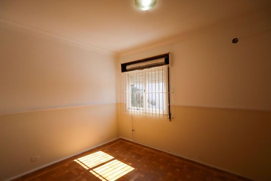 Quarto 1 de casa para alugar com 3 quartos, 120m² em Vila Marari, São Paulo