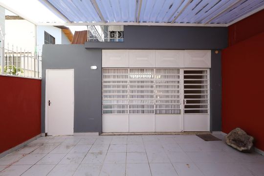 Garagem de casa para alugar com 3 quartos, 120m² em Vila Marari, São Paulo