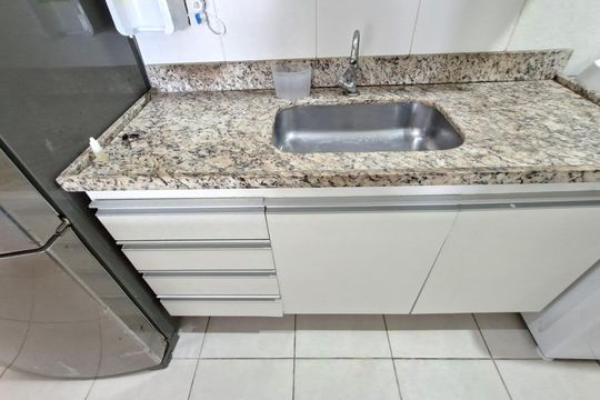 Cozinha de apartamento para alugar com 2 quartos, 55m² em Federação, Salvador