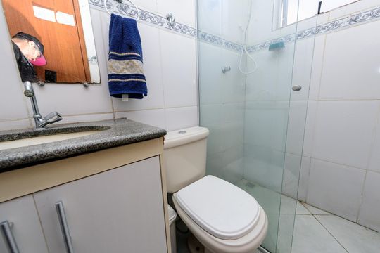 Banheiro 3 de casa à venda com 3 quartos, 120m² em Santa Cruz Industrial, Contagem