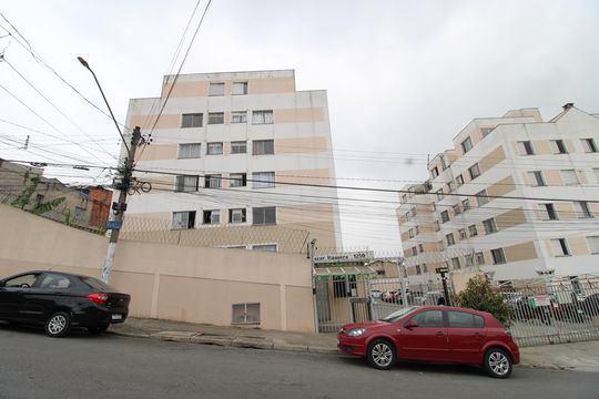 Fachada de apartamento para alugar com 2 quartos, 42m² em Itaquera, São Paulo