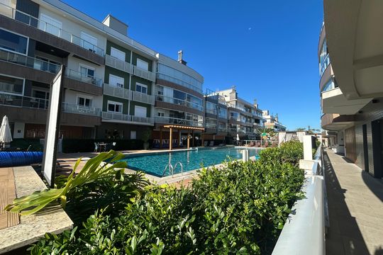 Área comum - Piscina de apartamento para alugar com 3 quartos, 169m² em Campeche, Florianópolis