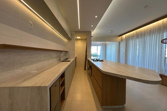 Cozinha de apartamento para alugar com 3 quartos, 169m² em Campeche, Florianópolis