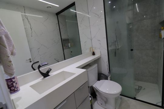 Banheiro de apartamento à venda com 2 quartos, 35m² em Vila Inglesa, São Paulo