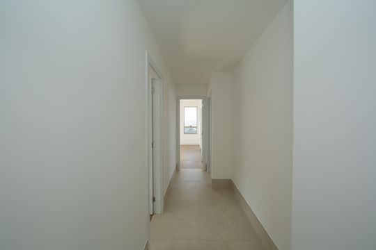 CORREDOR de apartamento à venda com 4 quartos, 208m² em Vila das Flores, Nova Lima
