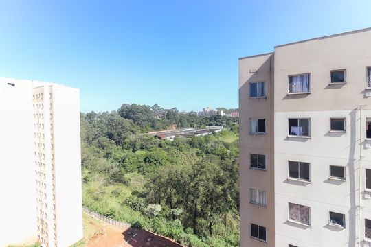 Vista do Quarto 2 de apartamento para alugar com 2 quartos, 44m² em Jardim Helian, São Paulo