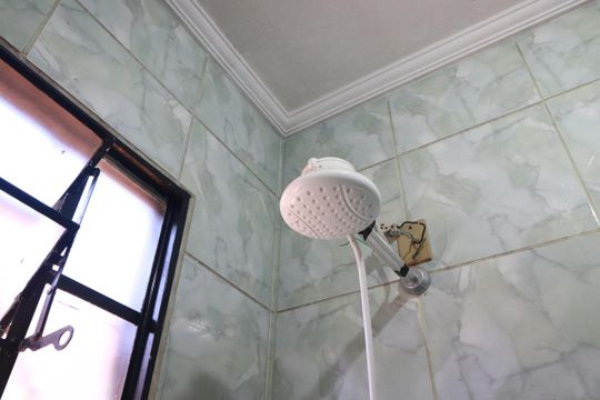 Banheiro  de casa para alugar com 2 quartos, 150m² em Parque dos Pinos, Ribeirão Preto