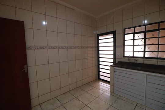 Cozinha  de casa para alugar com 2 quartos, 150m² em Parque dos Pinos, Ribeirão Preto