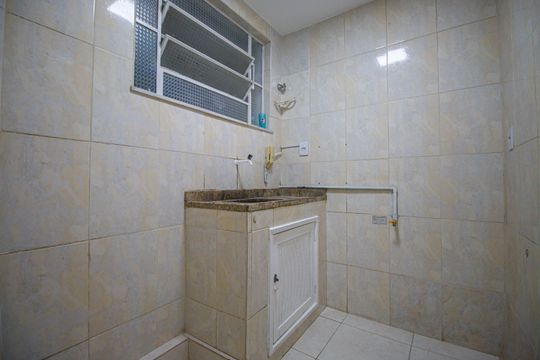 Cozinha de apartamento para alugar com 1 quarto, 41m² em Tijuca, Rio de Janeiro