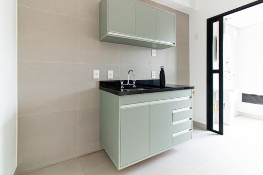 Cozinha de apartamento para alugar com 2 quartos, 50m² em Barra Funda, São Paulo