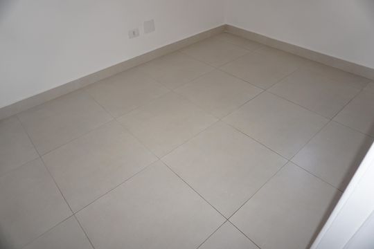 Quarto 2 de apartamento para alugar com 2 quartos, 55m² em Jardim Elizabete, Embu das Artes