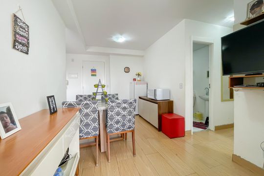Sala de apartamento à venda com 2 quartos, 41m² em Aliança, Osasco