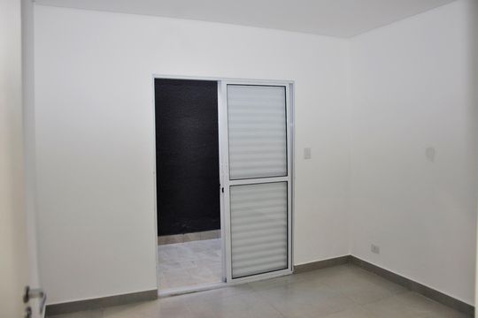 Detalhe - Quarto com Varanda de apartamento para alugar com 1 quarto, 25m² em Vila Zat, São Paulo