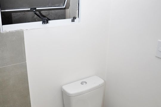 Banheiro Social de apartamento para alugar com 1 quarto, 37m² em Vila Zat, São Paulo