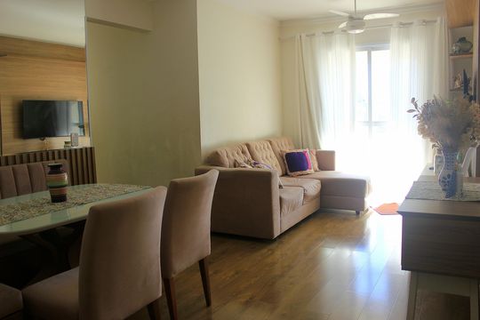 Sala  de apartamento à venda com 3 quartos, 71m² em Picanço, Guarulhos