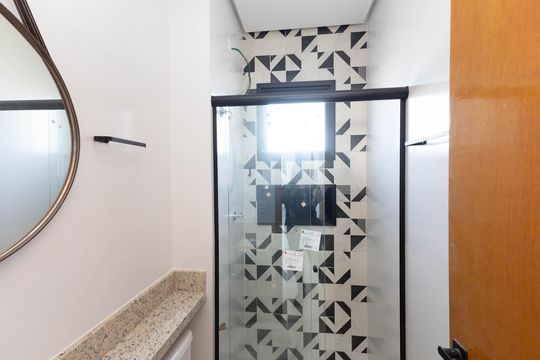 Banheiro  de apartamento para alugar com 2 quartos, 80m² em Vila Germinal, São Paulo
