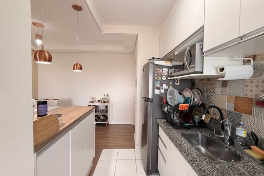 Cozinha de apartamento à venda com 2 quartos, 50m² em Vila Nambi, Jundiaí