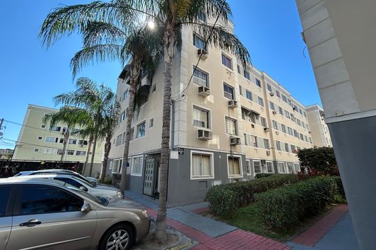 Fachada do bloco de apartamento para alugar com 2 quartos, 47m² em Honório Gurgel, Rio de Janeiro