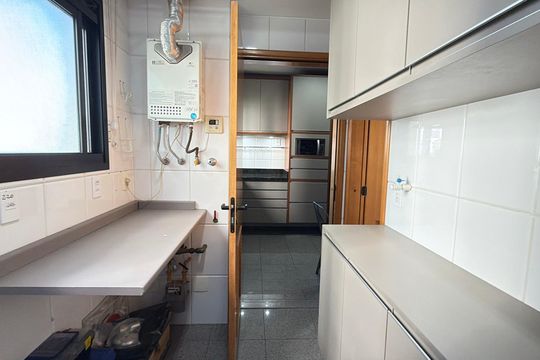 Apartamento à venda com 3 quartos, 127m² em Vila Regente Feijó, São Paulo
