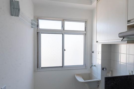 Área de Serviço de apartamento para alugar com 2 quartos, 51m² em Vila Satúrnia, Campinas