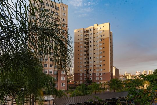 Fachada de apartamento para alugar com 2 quartos, 51m² em Vila Satúrnia, Campinas