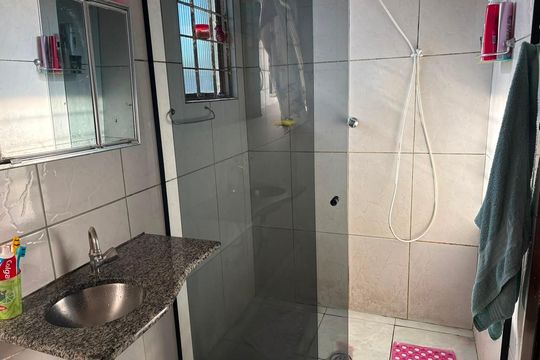 Banheiro de casa à venda com 2 quartos, 125m² em Jardim Silvana, Santo André