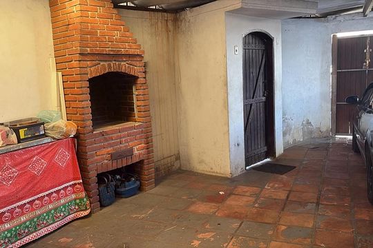 Área externa de casa à venda com 2 quartos, 125m² em Jardim Silvana, Santo André