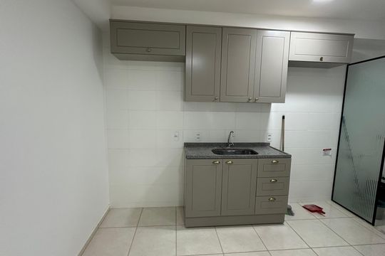 Cozinha de apartamento para alugar com 2 quartos, 58m² em Barra Olímpica, Rio de Janeiro