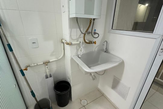 Área de Serviço de apartamento para alugar com 2 quartos, 58m² em Barra Olímpica, Rio de Janeiro