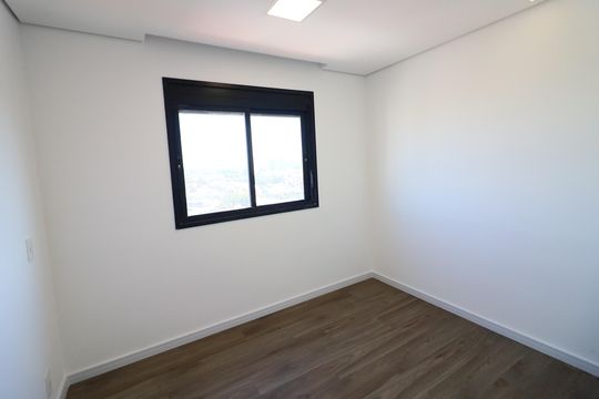 Suíte 1 de apartamento à venda com 2 quartos, 57m² em Ayrosa, Osasco