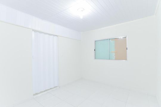 Quarto de casa para alugar com 1 quarto, 60m² em Vila Itapegica, Guarulhos