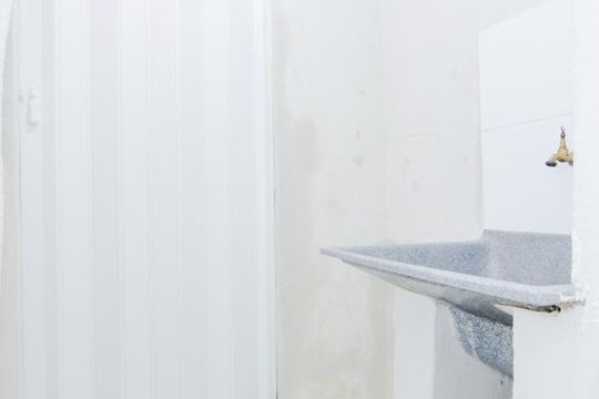 Banheiro de casa para alugar com 1 quarto, 60m² em Vila Itapegica, Guarulhos