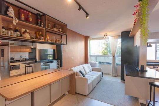 Sala de apartamento à venda com 2 quartos, 70m² em Jardim Nova Europa, Campinas