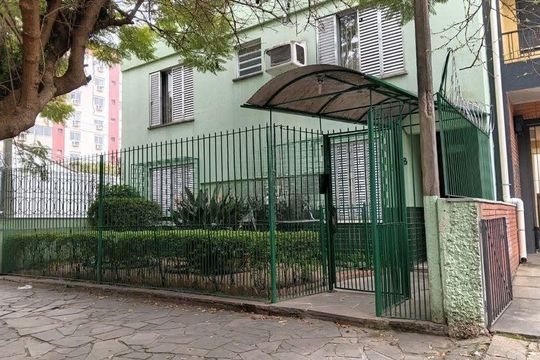 Fachada de apartamento para alugar com 2 quartos, 38m² em Menino Deus, Porto Alegre