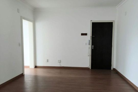 Sala de apartamento para alugar com 2 quartos, 38m² em Menino Deus, Porto Alegre