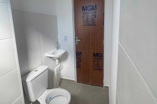 Banheiro de apartamento para alugar com 2 quartos, 42m² em Jardim Paraíso, Nova Iguaçu