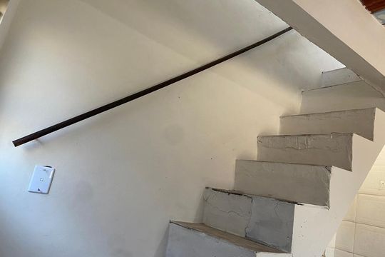 Corredor de kitnet/studio para alugar com 1 quarto, 36m² em Cavalcanti, Rio de Janeiro
