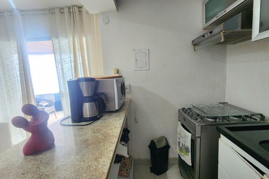 Cozinha  de apartamento para alugar com 1 quarto, 49m² em Corredor da Vitória, Salvador