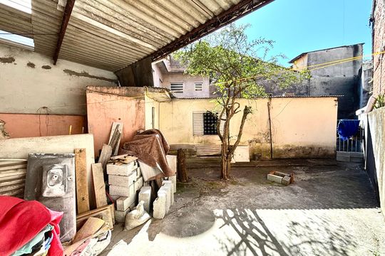 Quintal  de casa para alugar com 2 quartos, 60m² em Jardim Norma, São Paulo