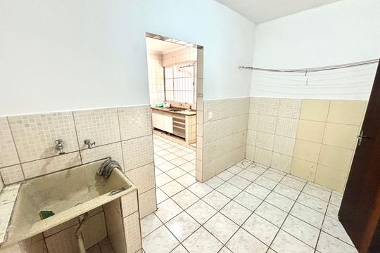 Área de serviço  de casa para alugar com 2 quartos, 60m² em Jardim Norma, São Paulo