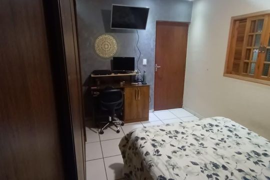 Quarto de casa à venda com 5 quartos, 300m² em Artur Alvim, São Paulo