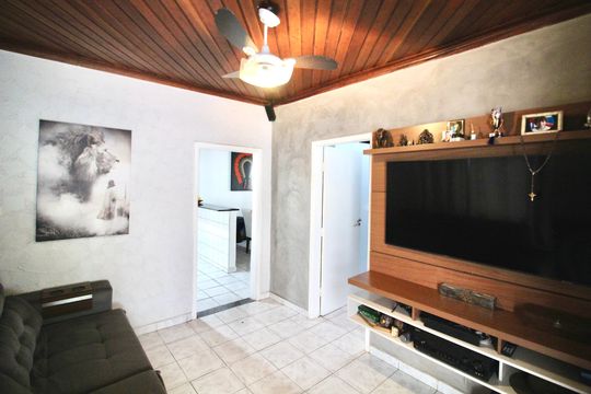 Casa à venda com 5 quartos, 300m² em Artur Alvim, São Paulo