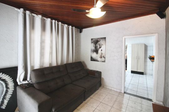 Casa à venda com 5 quartos, 300m² em Artur Alvim, São Paulo